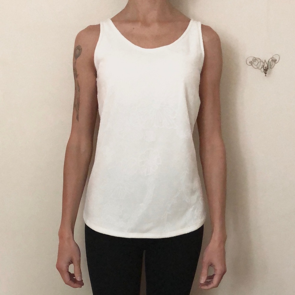 ❌ Sold ❌ 3 for $20 - Floral Sleeveless Tank Top